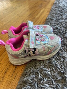 Minnie Mouse  Velcro Sneakers - Pink & Silver Size 8